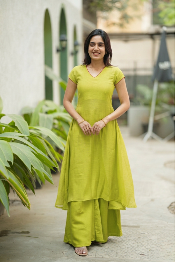 Nandhitha Lime Green Kurta Set ( Set of 2)