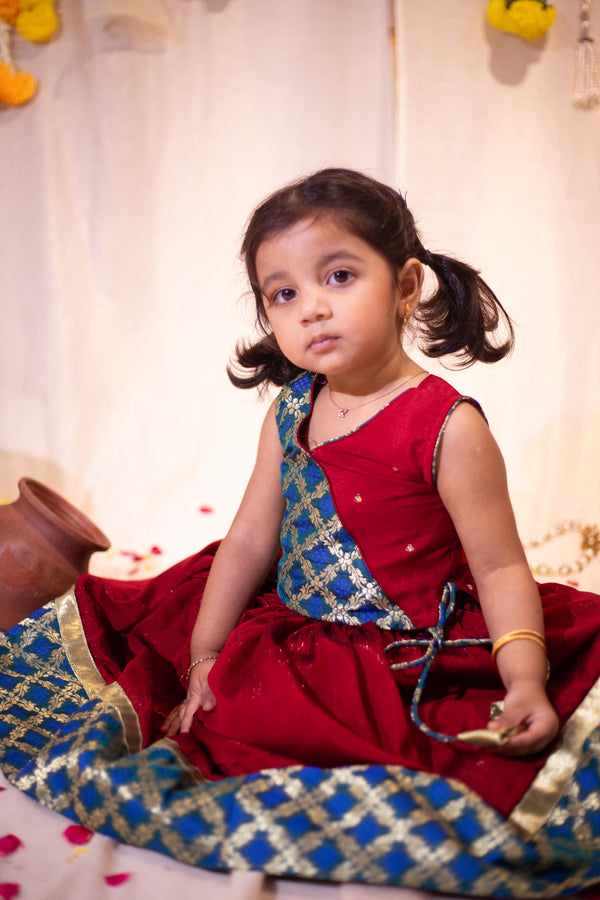Shreya Maroon with Blue Mini