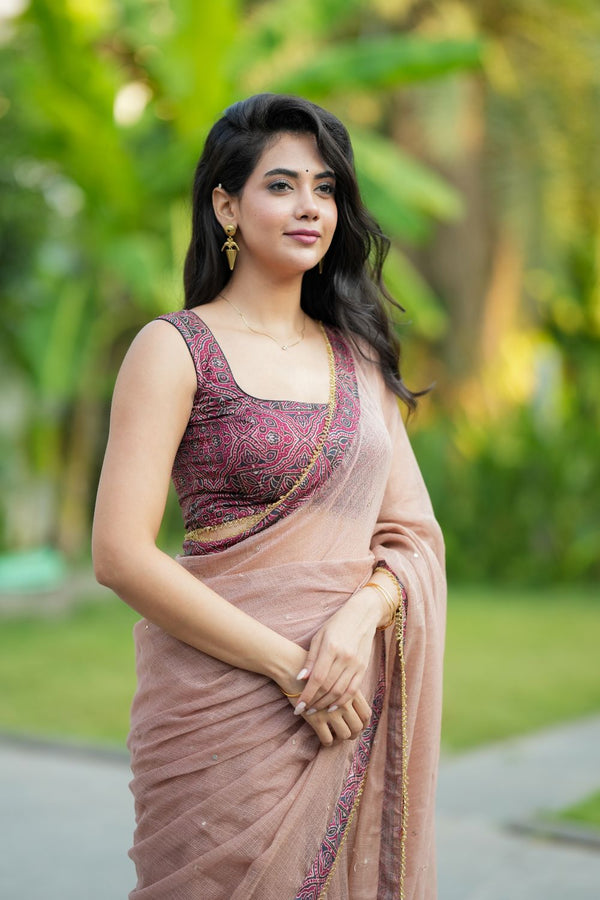 Nilani Brown Saree (Set of 2)