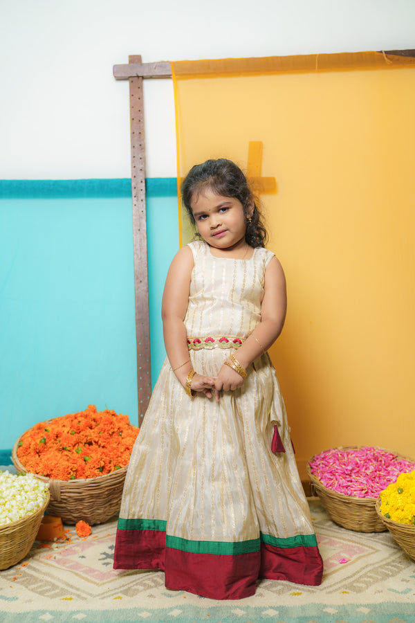 Ananya Ivory Mom & Me