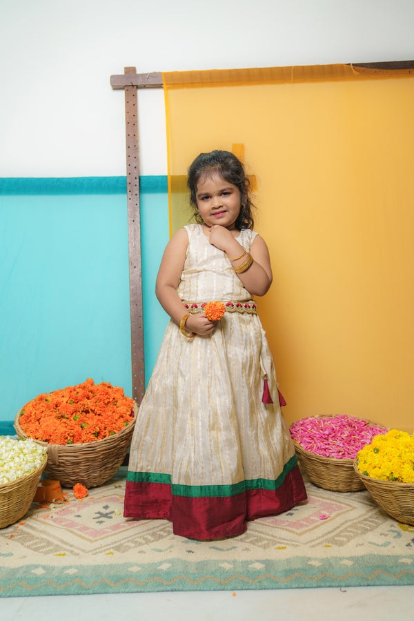 Ananya Ivory Mom & Me