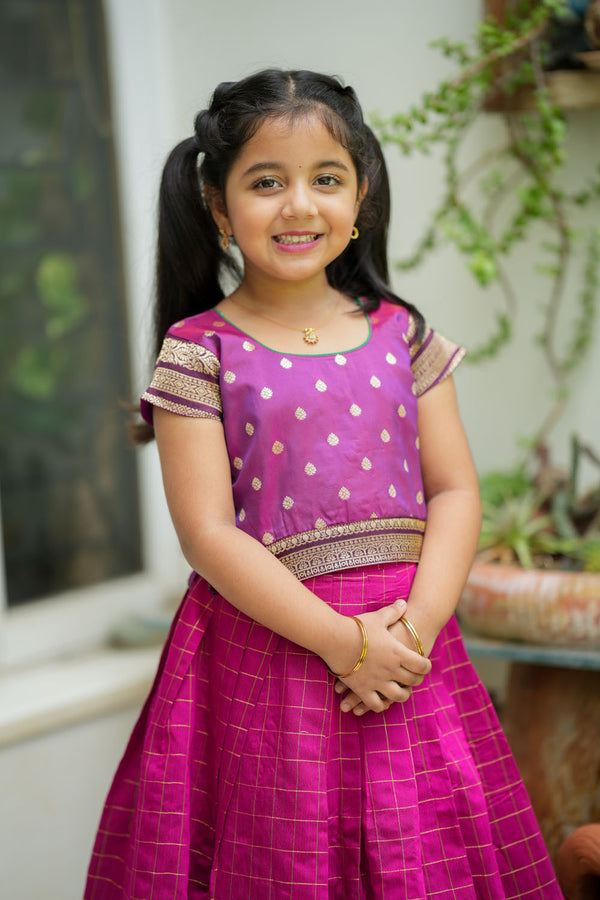 Navya Magenta Lehenga Mini (Set of 2)