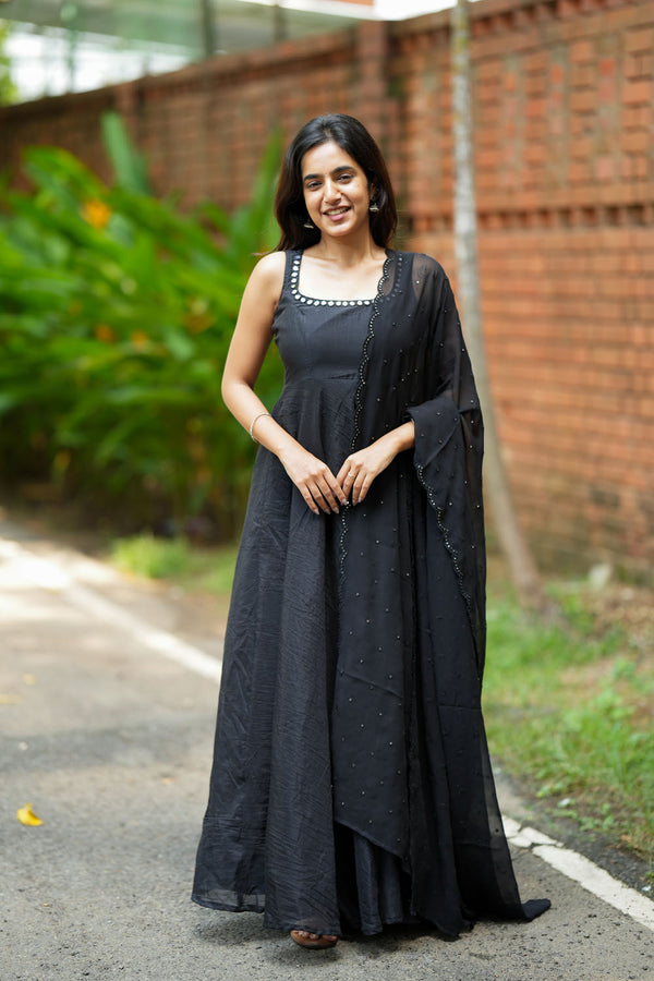 Pavni Black Anarkali Set (Set of 2)