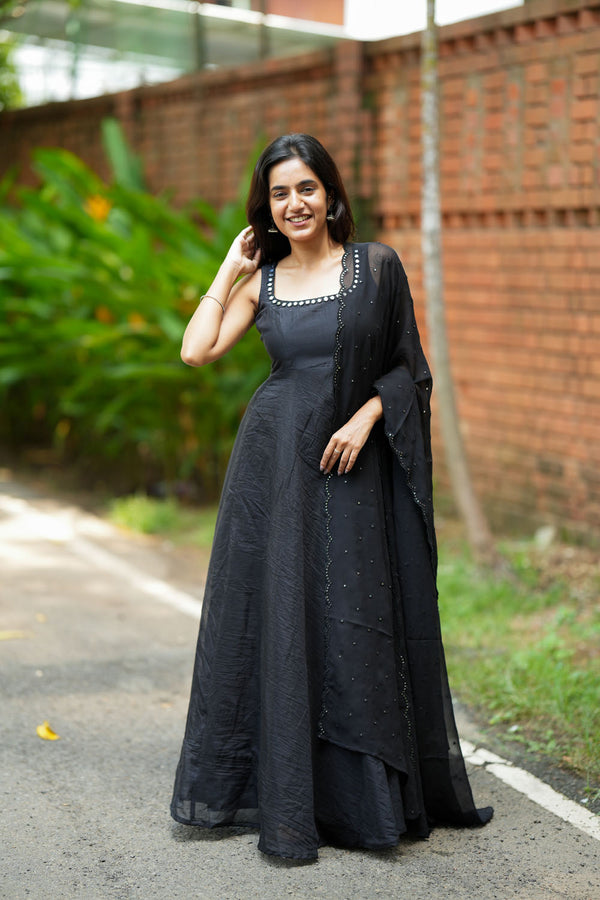 Pavni Black Anarkali Set (Set of 2)