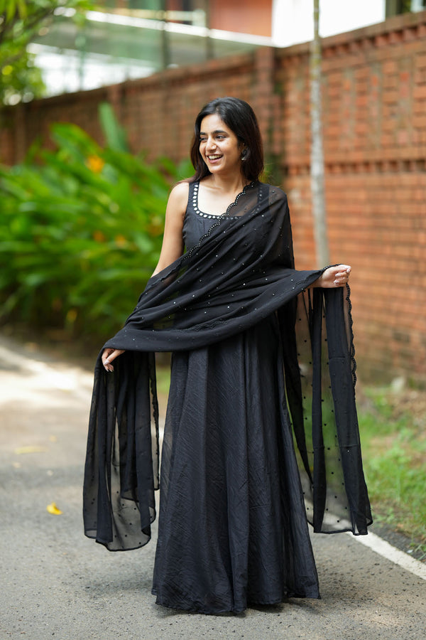 Pavni Black Anarkali Set (Set of 2)