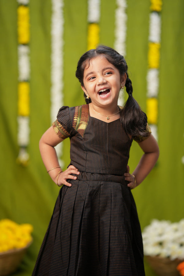 Abiradhi Black Handloom Top & Skirt Mini