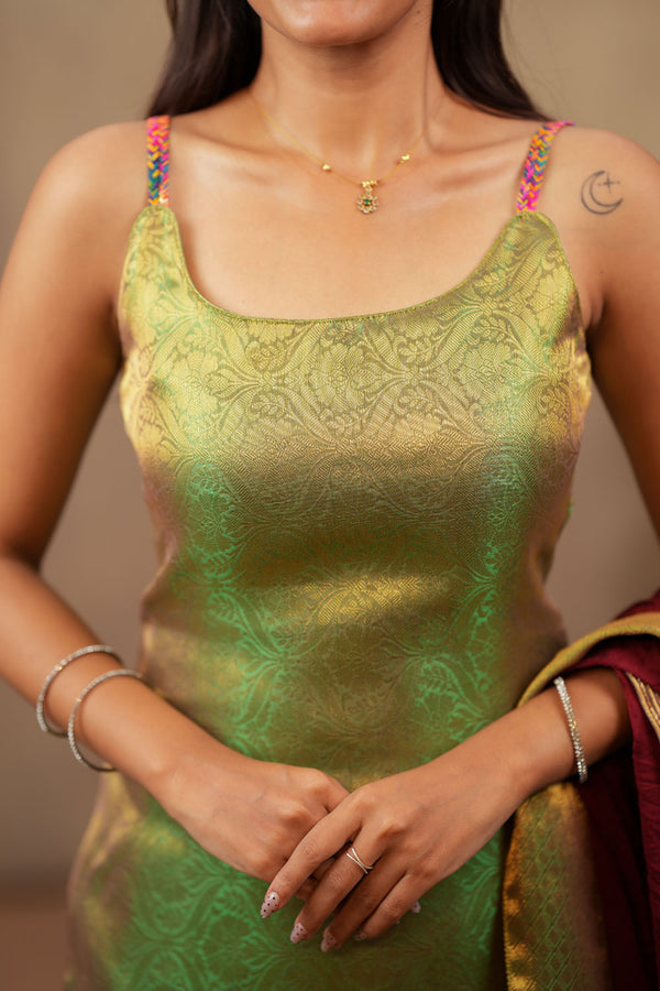 Tanisha Green Banarasi Tissue Spaghetti Kurti Set ( Set of 3 )