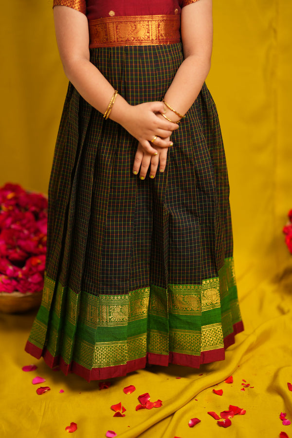 Daksha Black Checks Halfsaree& Frock Mom & Me