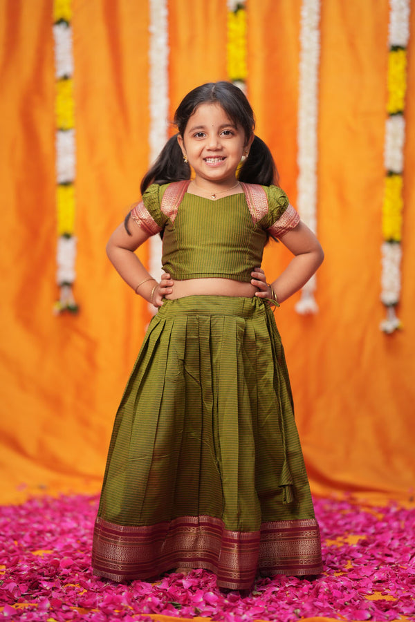 Abiradhi Green Handloom Top & Skirt Mini