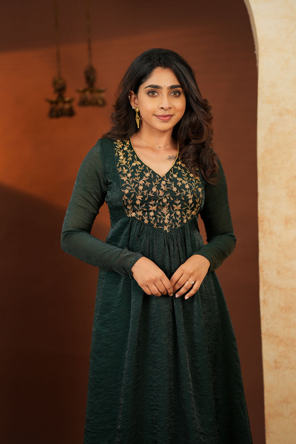 Upasanna Bottle Green Kurta Set (Set of 2)