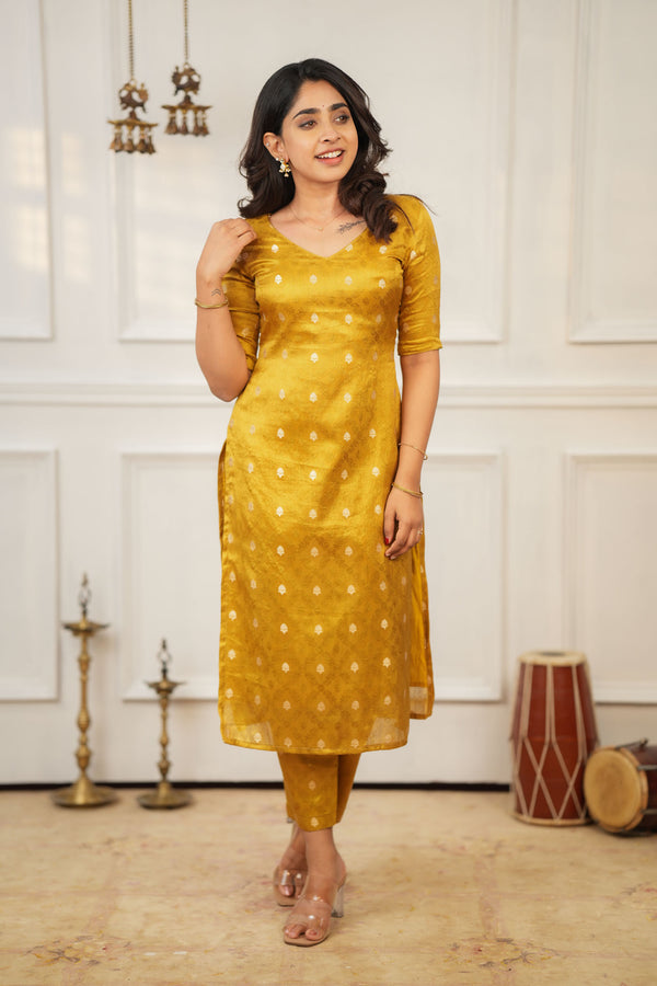 Ayra Gold Co - Ord Set (Set of 2)