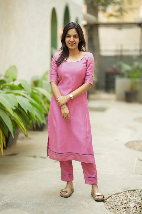 Raha Pink Kurti Set (Set of 2)
