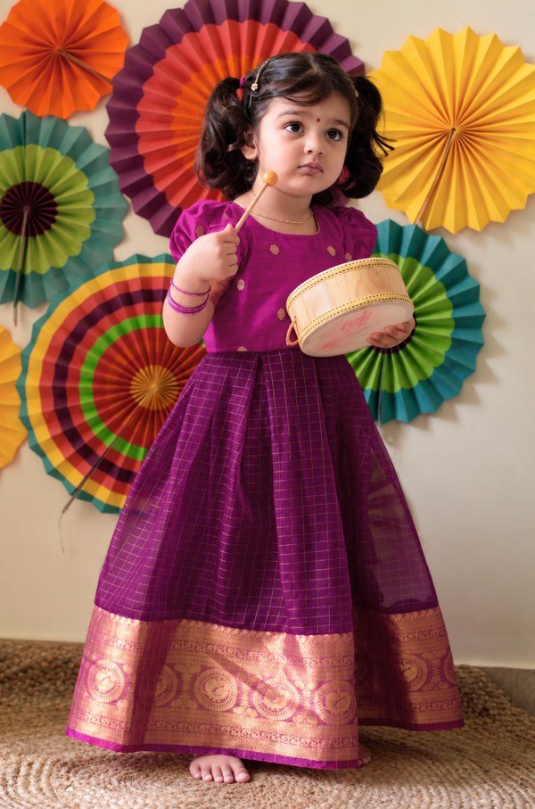 Saatvika magenta mini