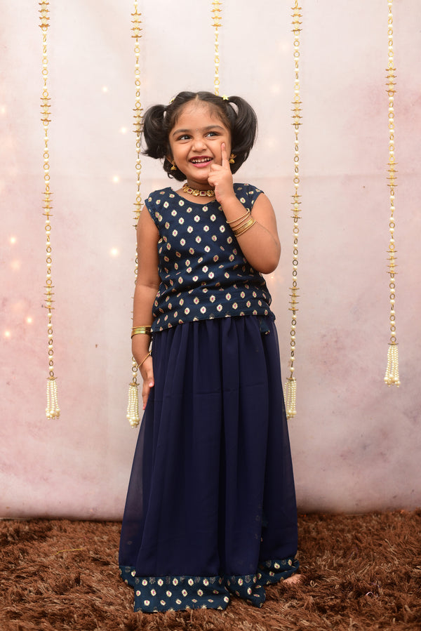 KirthiNavy mini
