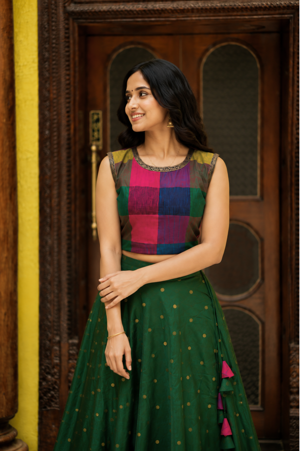Thendral Green Sleeveless Croptop and Skirt ( Set of 2 )