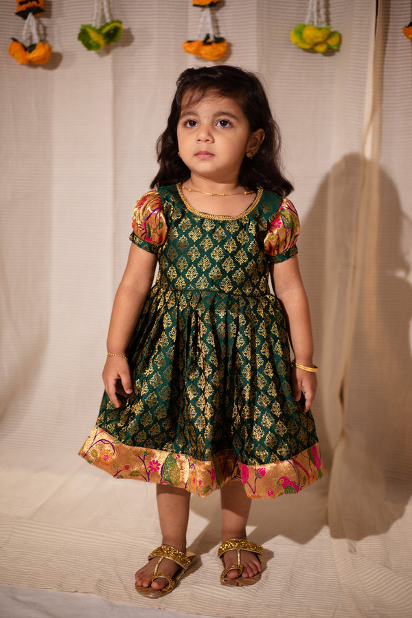 Smriti Green Brocade with Paithini Border Mini