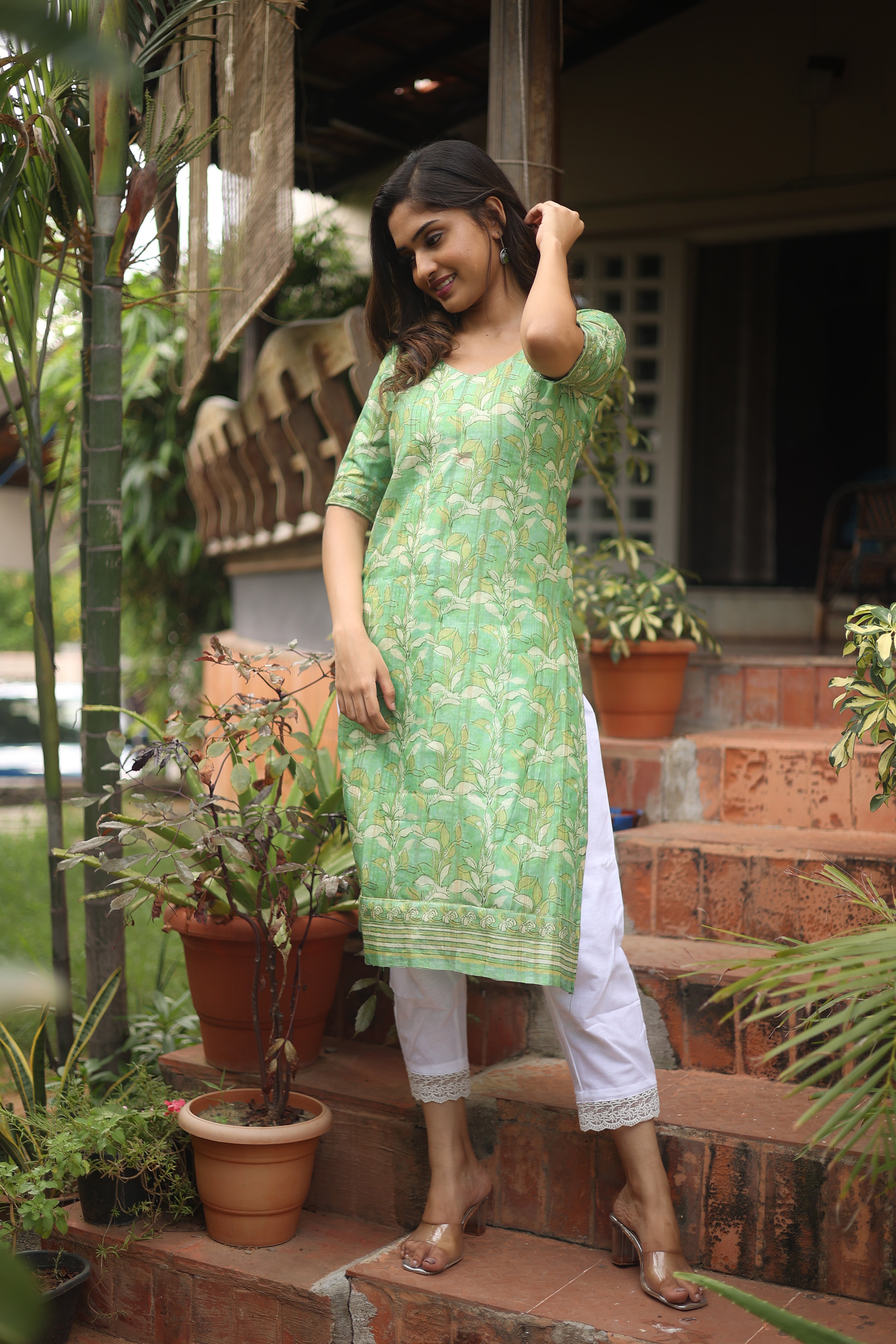Ekta Tussar silk -Green floral kurta set (Set of 2)