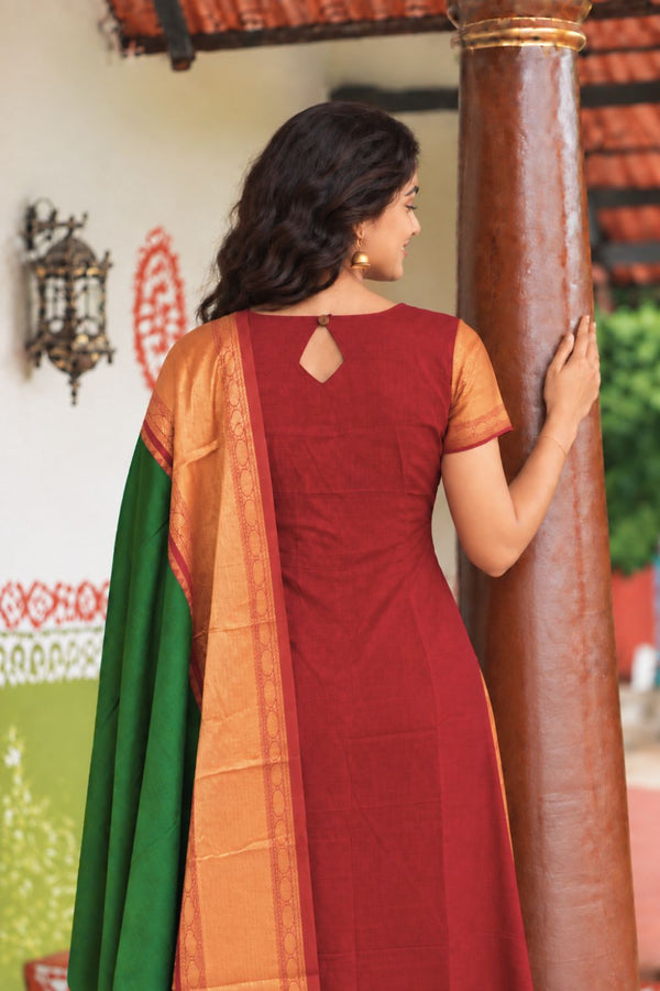Veena Maroon Narayanpet Kurti Set (Set of 2)