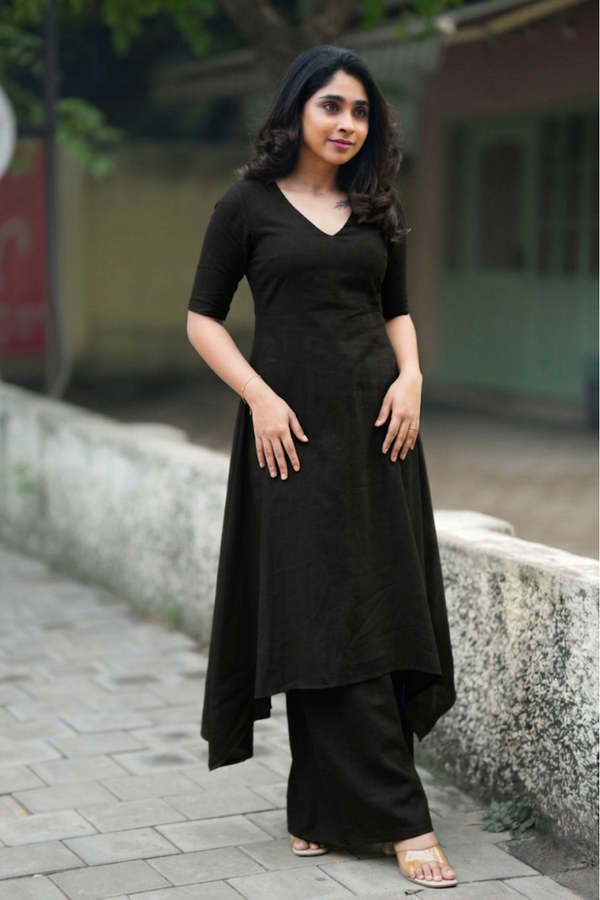 Nandhitha Black Kurta Set ( Set of 2)