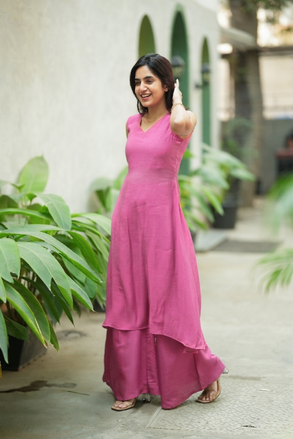 Nandhitha Pink Kurta Set ( Set of 2)