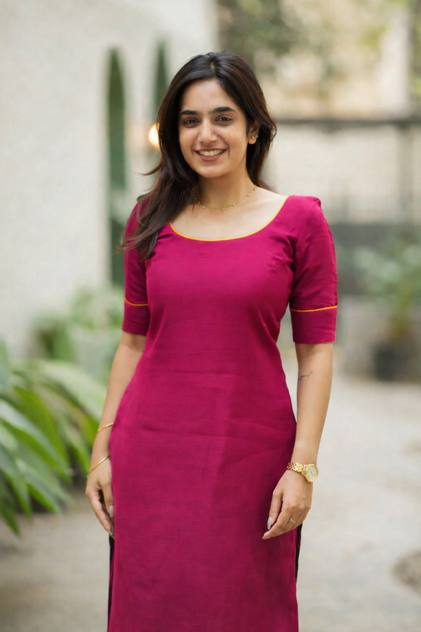 Raha Rose Pink Kurti Set (Set of 2)