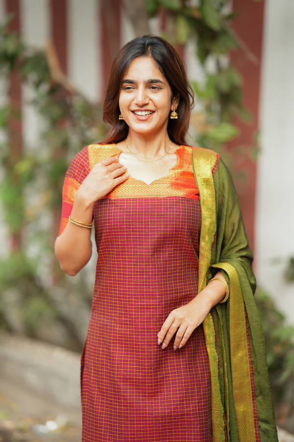 Daksha Brown Checks Kurti Set (Set of 2 )