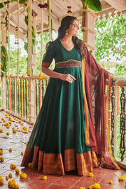 Green with Golden Border Handloom Narayanpet Dress ( FW )