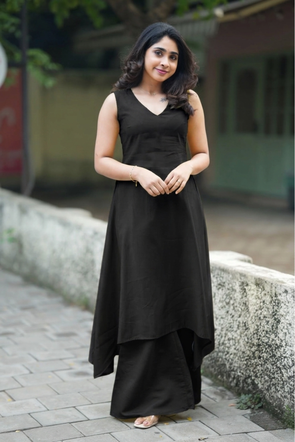 Nandhitha Black Kurta Set ( Set of 2)