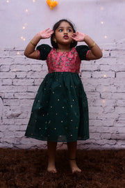 Chaaya Green with Peach mini