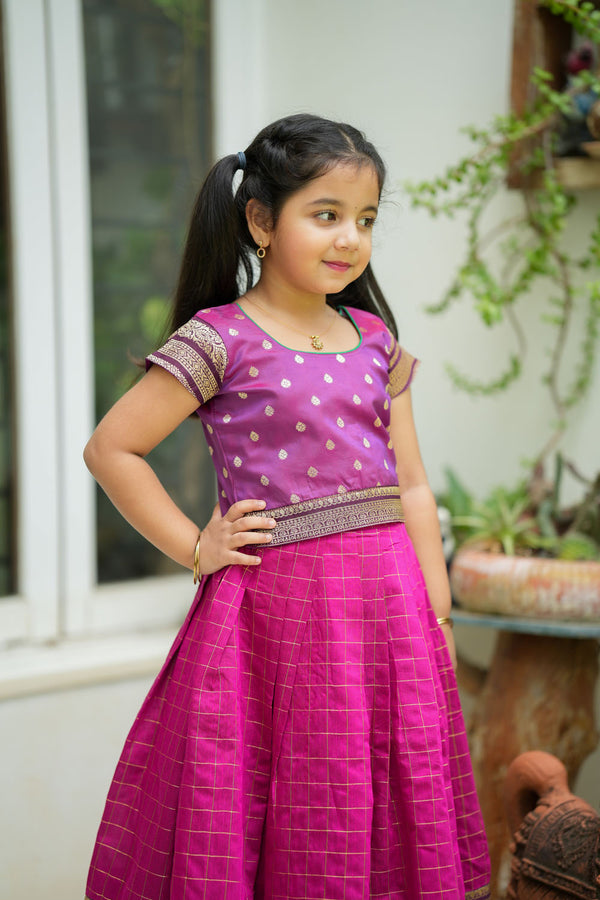 Navya Magenta Lehenga Mini (Set of 2)