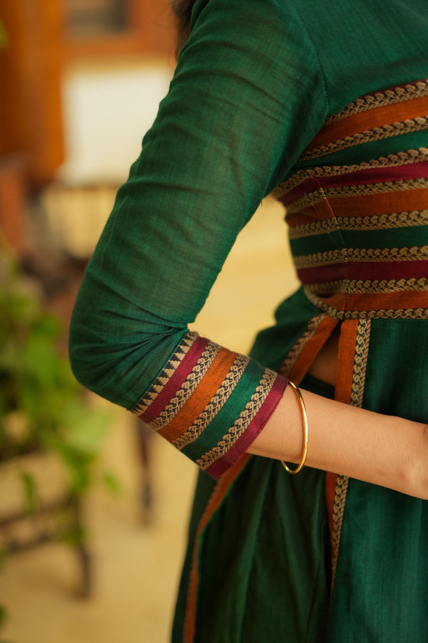 Vanika Green Handloom Kurta Set