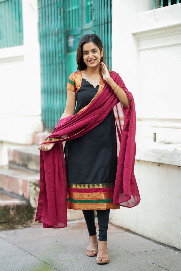 Charvi Black Narayanpet Kurti Set ( Set of 2 )