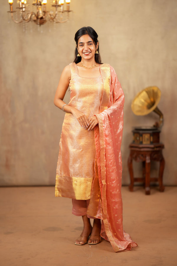 Tanisha Peach Banarasi Tissue Kurti Set ( Set of 3 )