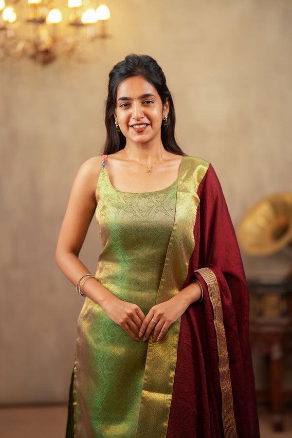 Tanisha Green Banarasi Tissue Spaghetti Kurti Set (Set of 3)
