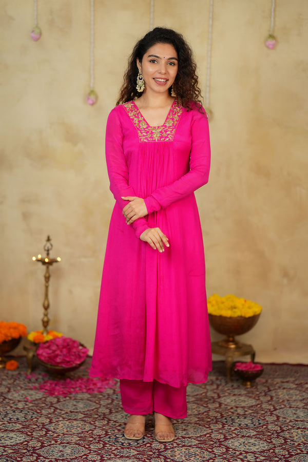 Kiara Rani Pink Kurta Set ( Set of 2)