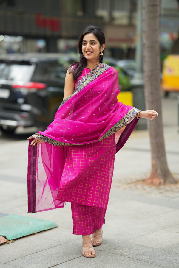 Navya Magenta Kurti with Dupatta Set (Set of 3)