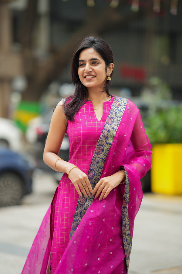 Navya Magenta Kurti with Dupatta Set (Set of 3)