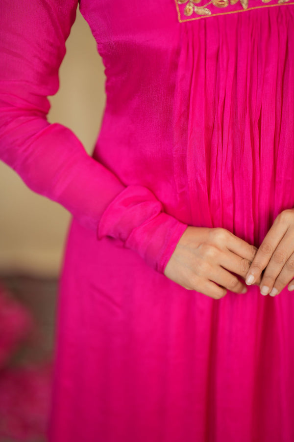 Kiara Rani Pink Kurta Set ( Set of 2)