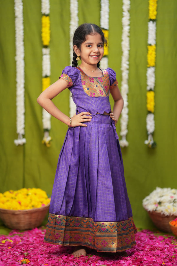 Hamsini Violet lehenga mini