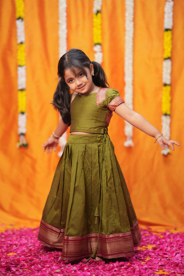 Abiradhi Green Handloom Top & Skirt Mini