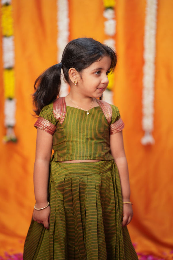 Abiradhi Green Handloom Top & Skirt Mini