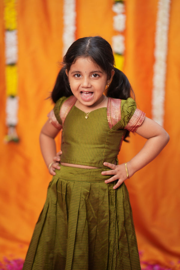 Abiradhi Green Handloom Top & Skirt Mini