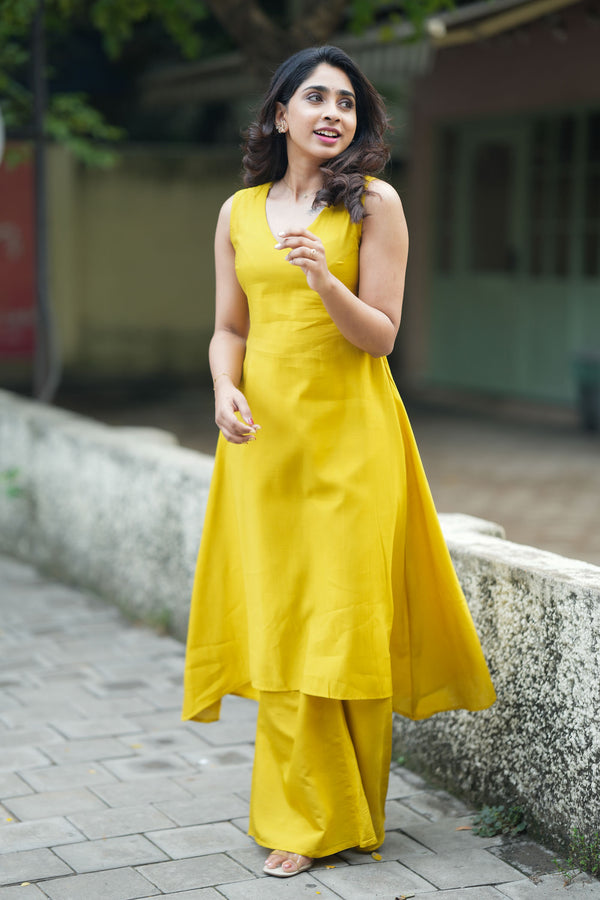 Nandhitha Yellow Kurta Set