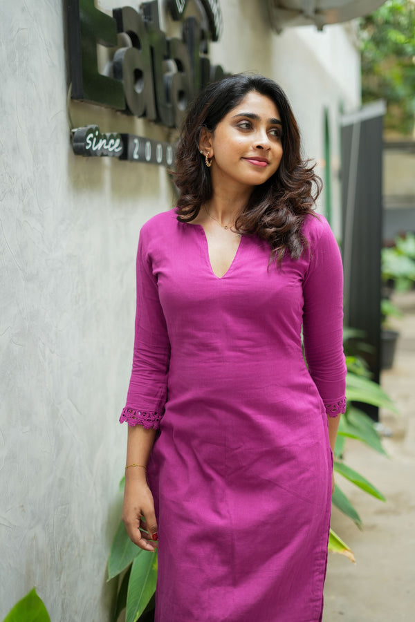 Umaiyaal Magenta Kurti Set (Set of 2)