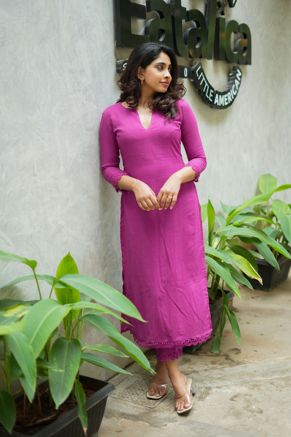 Umaiyaal Magenta Kurti Set (Set of 2)