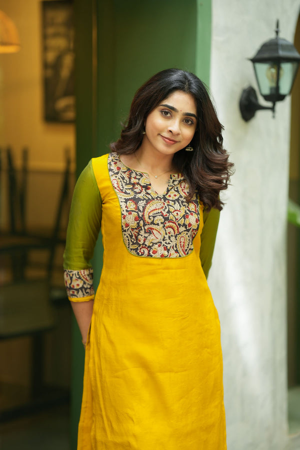 Samriddhi Yellow Kurti (Set of 2)