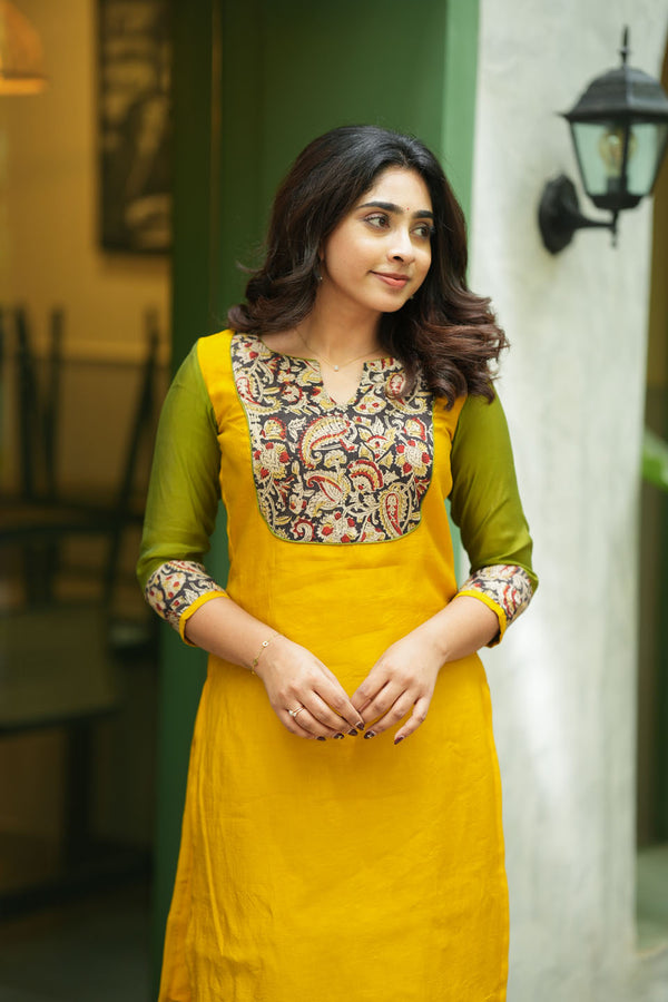 Samriddhi Yellow Kurti (Set of 2)