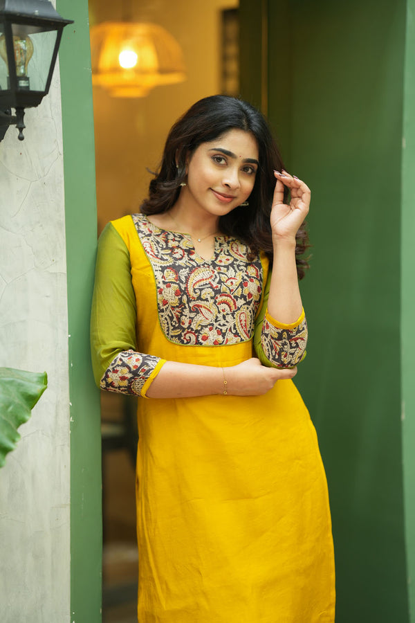 Samriddhi Yellow Kurti (Set of 2)