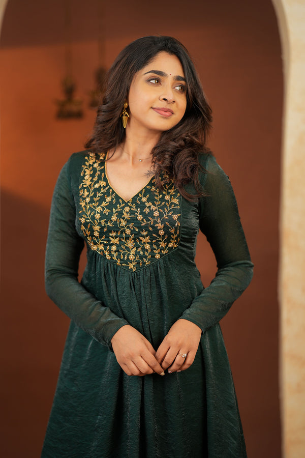 Upasanna Bottle Green Kurta Set (Set of 2)