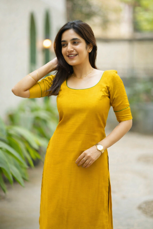 Raha Yellow Kurti Set (Set of 2)